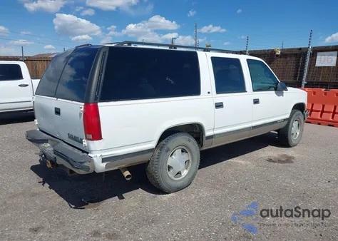 1996 Chevrolet Suburban K1500 из США, поврежденный, VIN 1GNFK16R9TJ411712